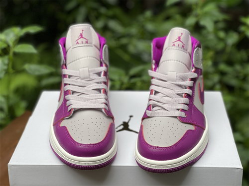 Air Jordan 1 Mid-062