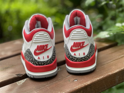 Air Jordan 3 OG “Fire Red”