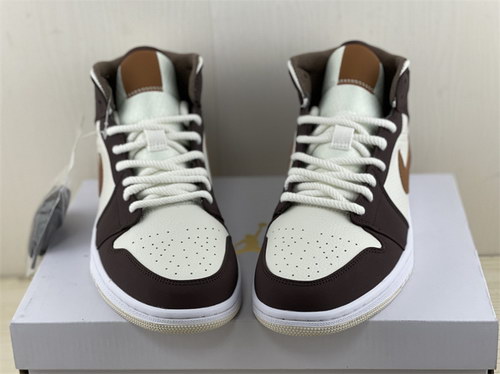 Air Jordan 1 Mid-056