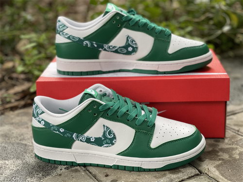 Nike Dunk Low “Green Paisley ”