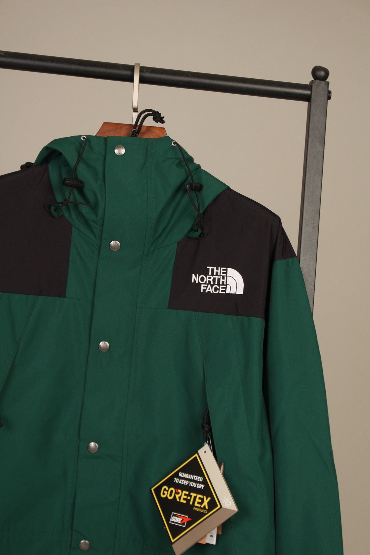 the n0*h F**e coat-021