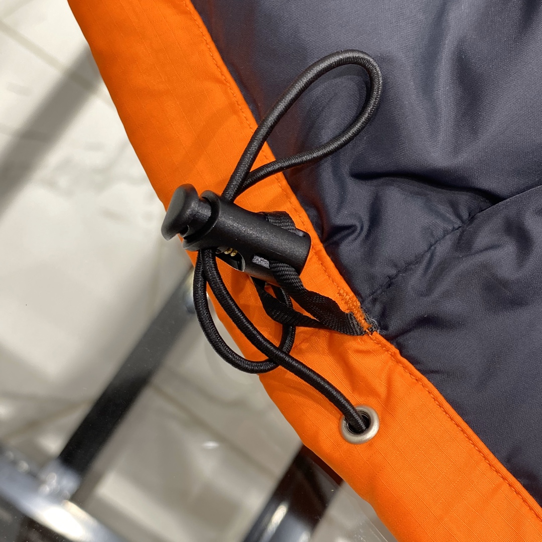 the n0*h F**e vest coat-005