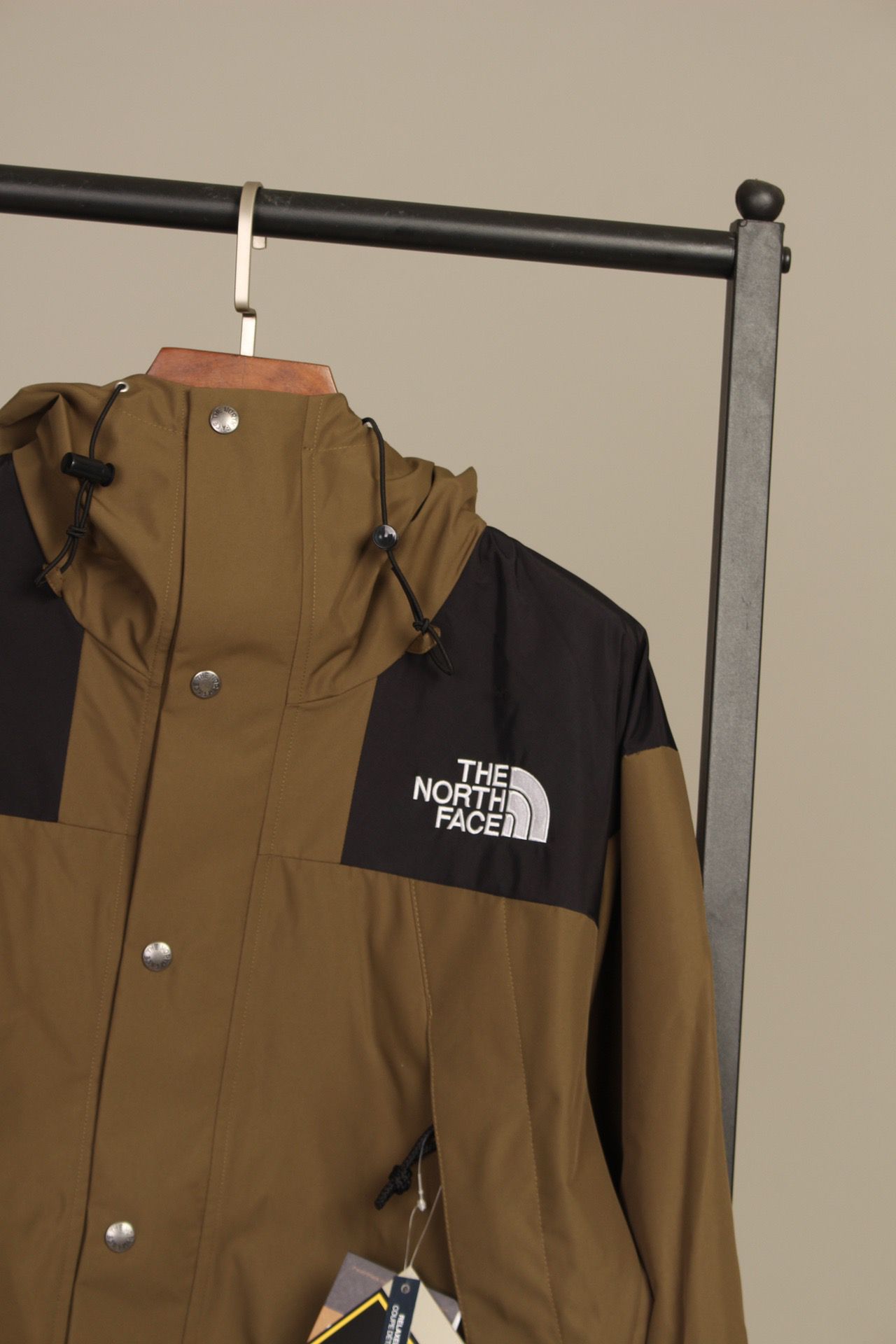 the n0*h F**e coat-016