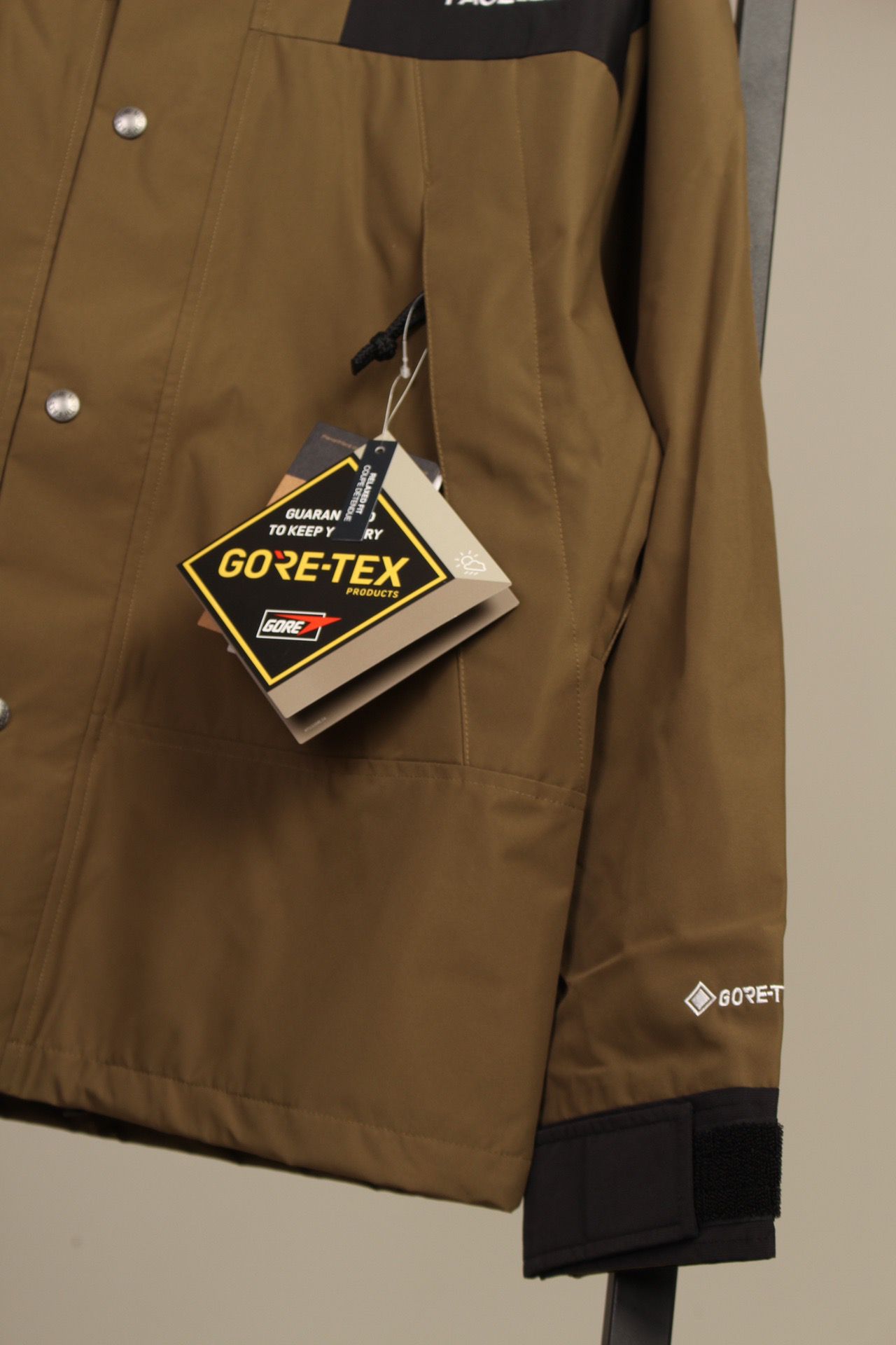 the n0*h F**e coat-016