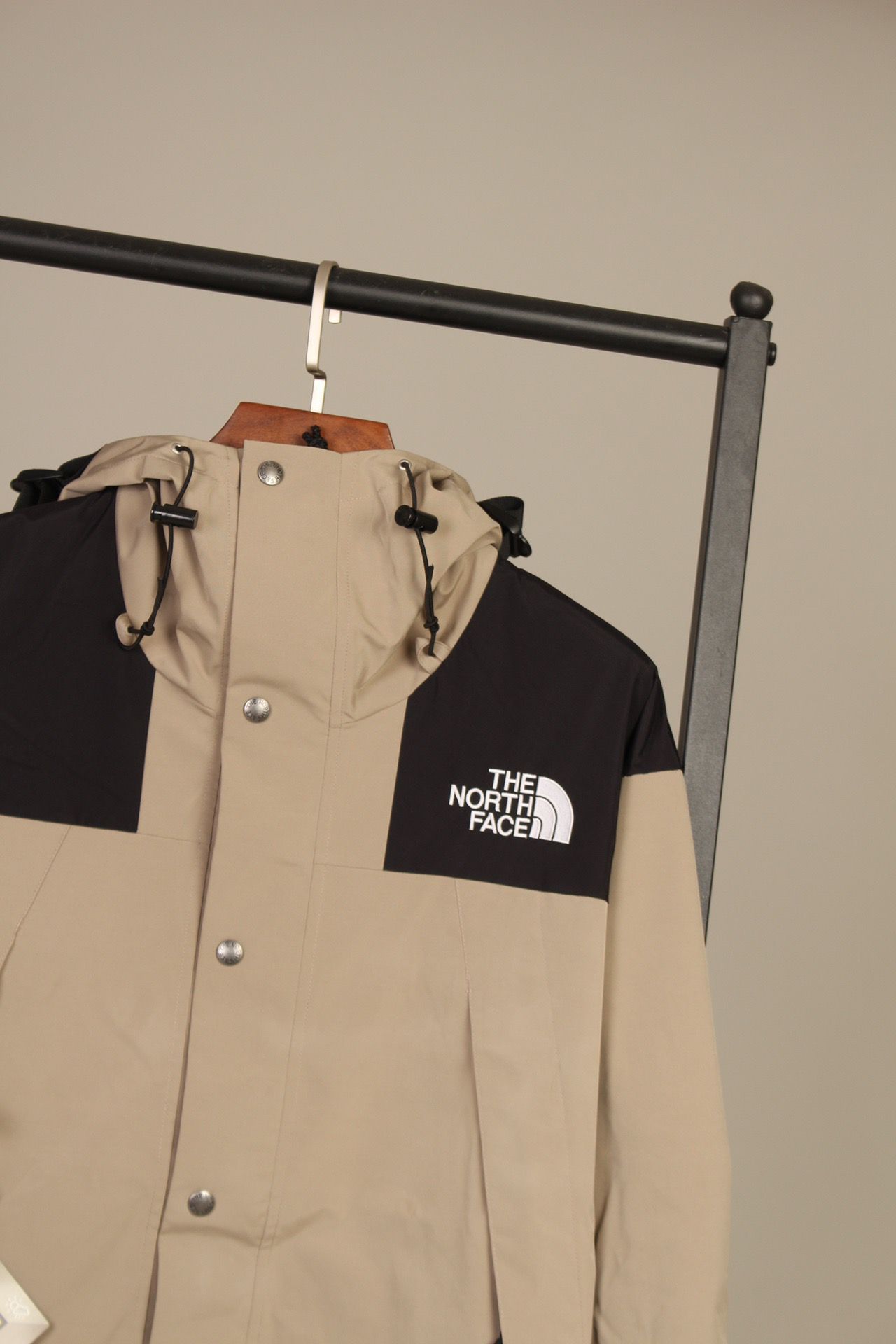 the n0*h F**e coat-022