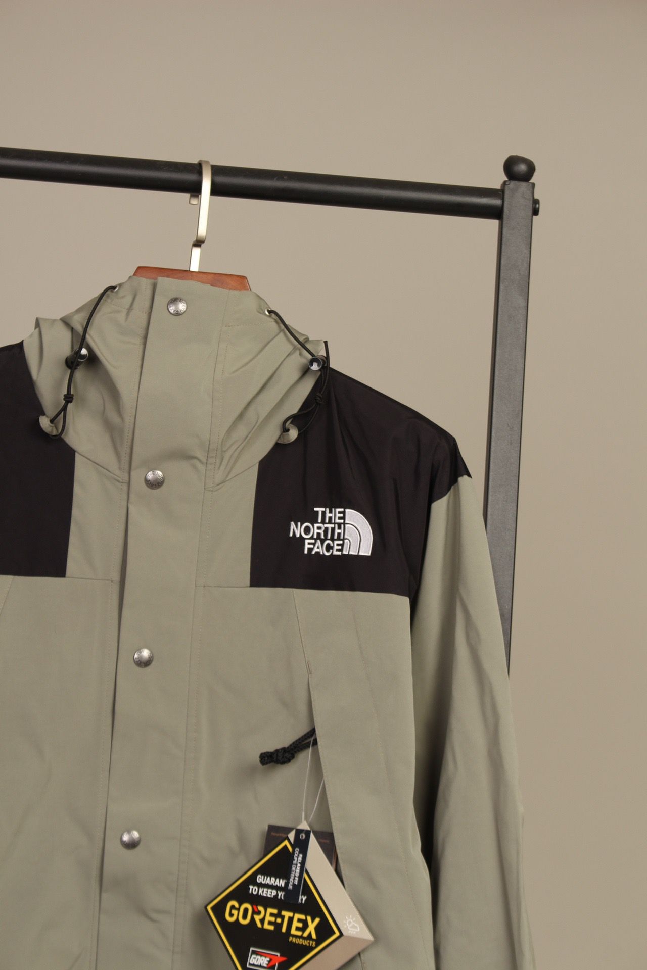 the n0*h F**e coat-017