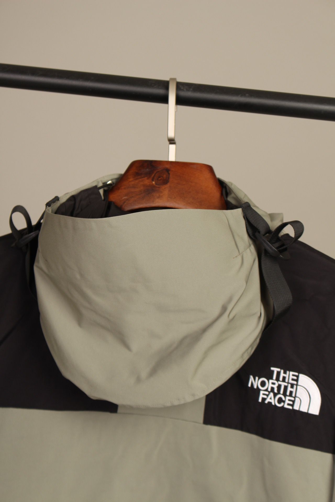 the n0*h F**e coat-017