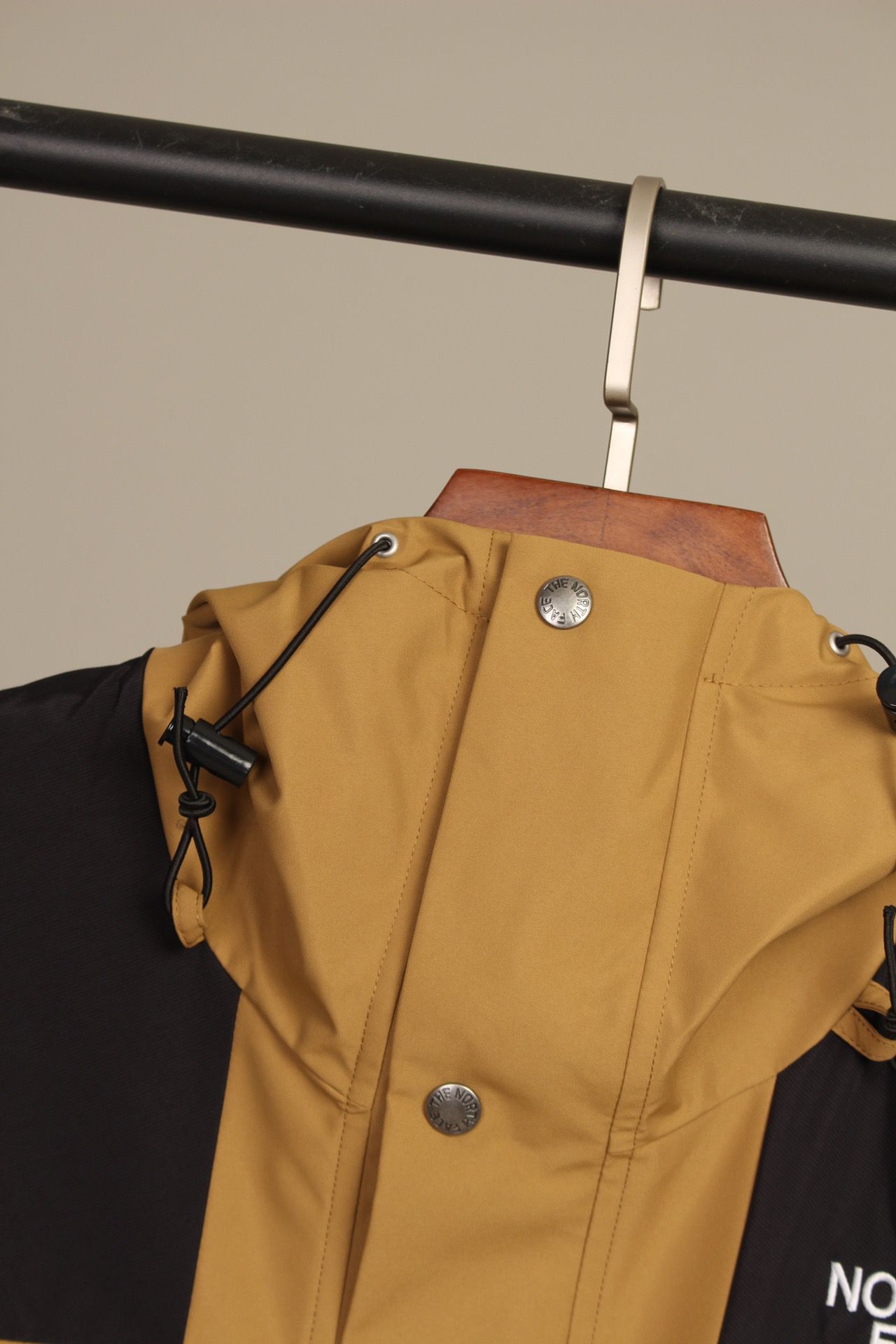 the n0*h F**e coat-018