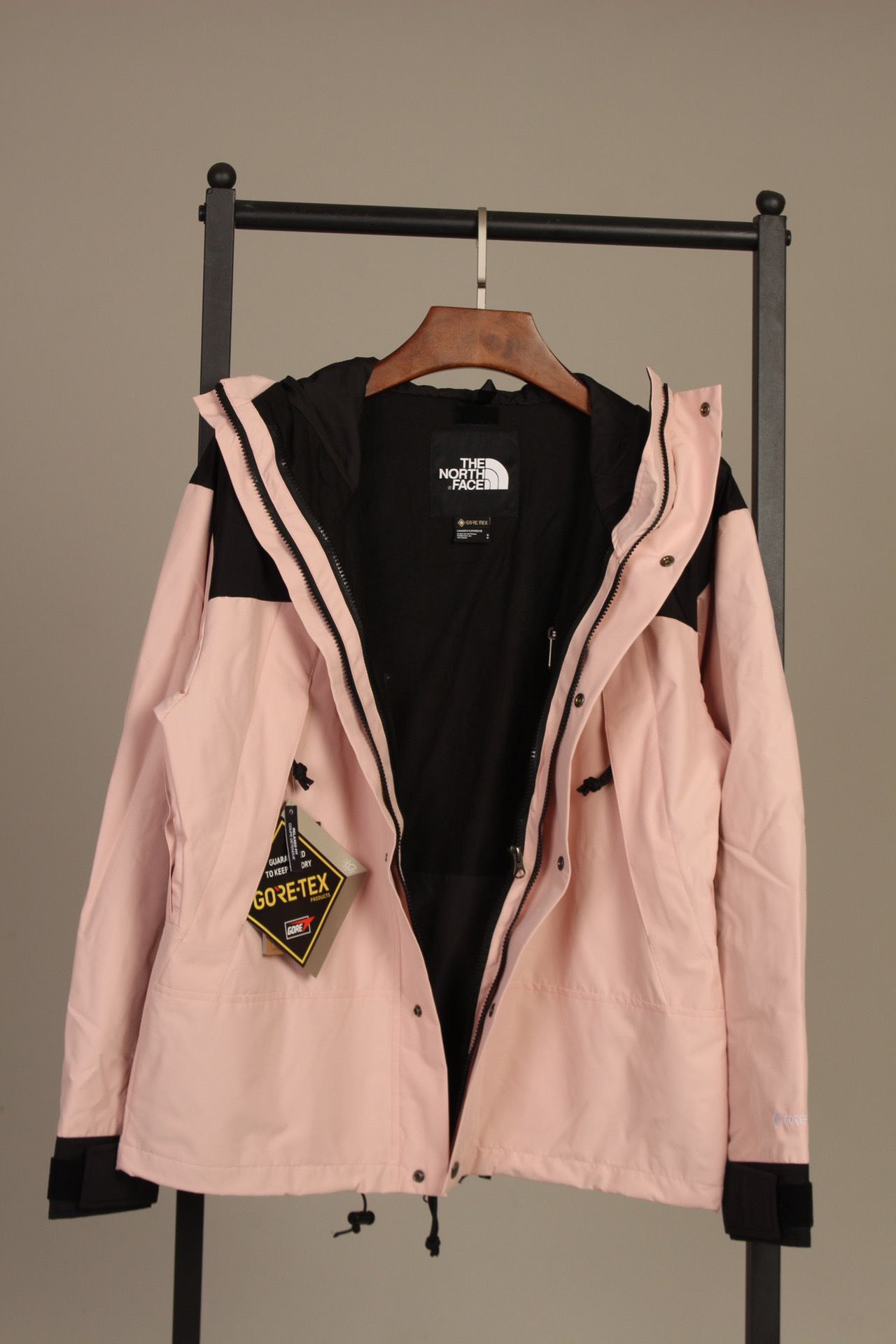 the n0*h F**e coat-024