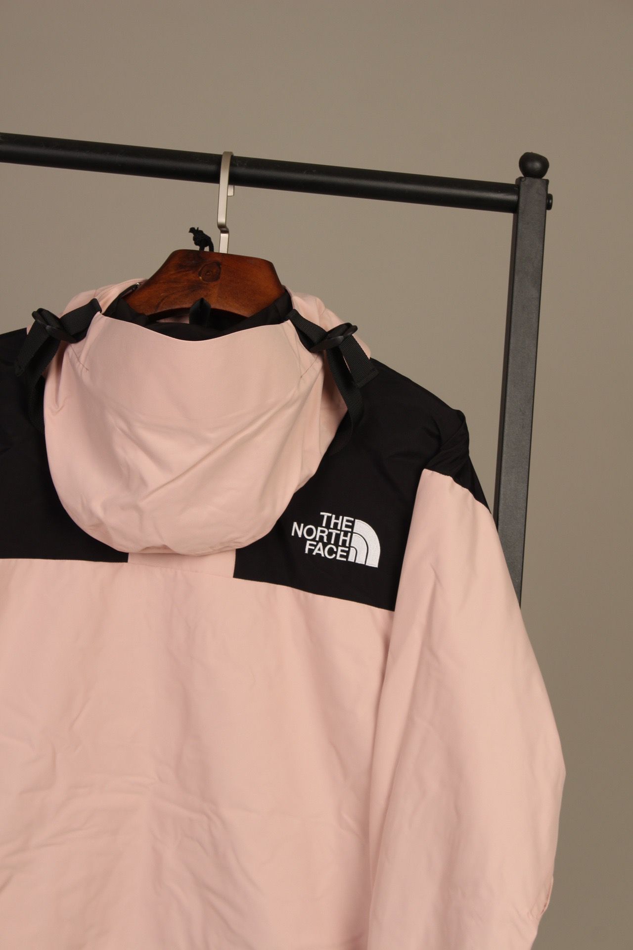 the n0*h F**e coat-024