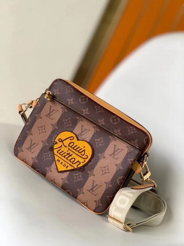 LV Handbags AAA(Men)-081