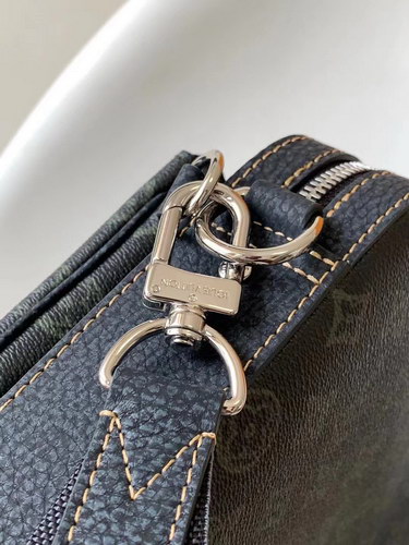 LV Handbags AAA(Men)-090