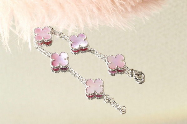 V*n Cl**f & Ar**ls bracelet(19cm)-007