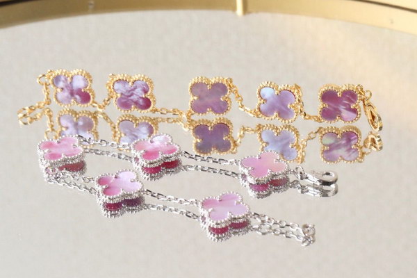 V*n Cl**f & Ar**ls bracelet(19cm)-007