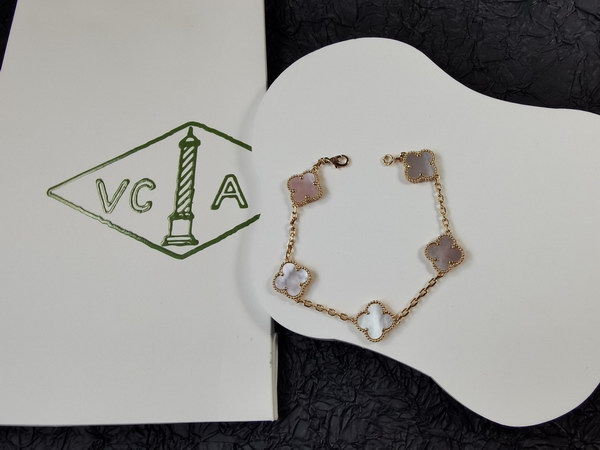 V*n Cl**f & Ar**ls bracelet(19cm)-005