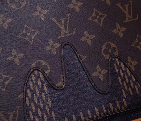 LV Backpack(AAAA)-070