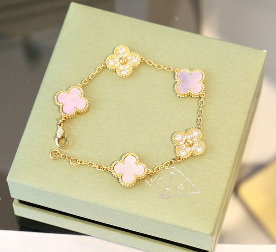 V*n Cl**f & Ar**ls bracelet(19cm)-010