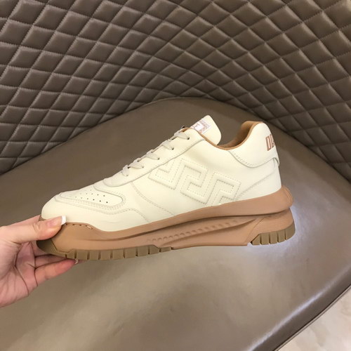 Versace Shoes(AAA)-183