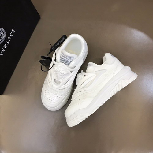 Versace Shoes(AAA)-186