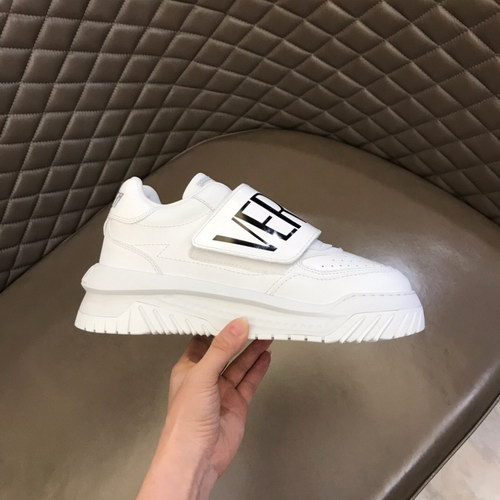 Versace Shoes(AAA)-179