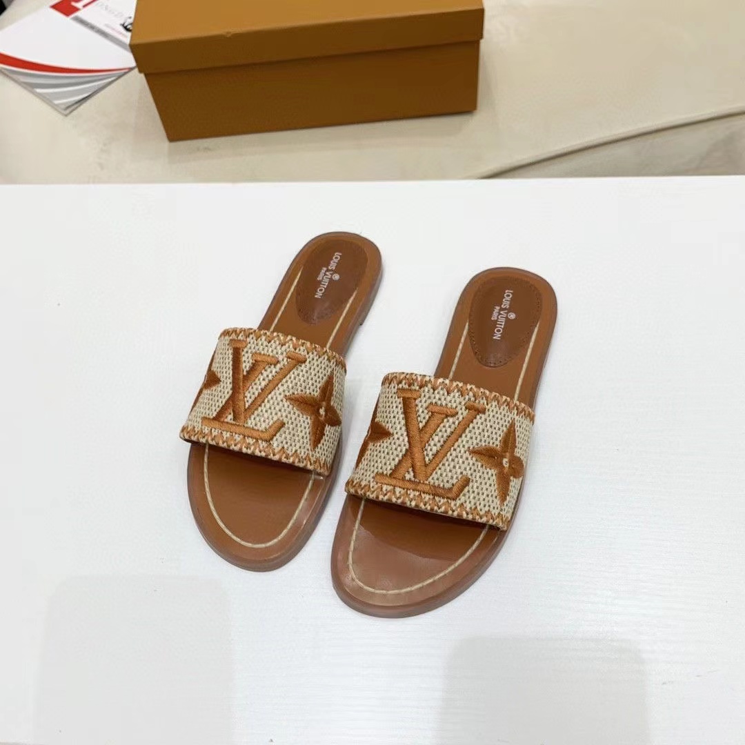 LV Slippers Women(AAA)-027