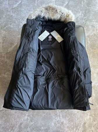 Can*a Go*e coat (black)-221