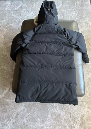 Can*a Go*e coat (black)-221