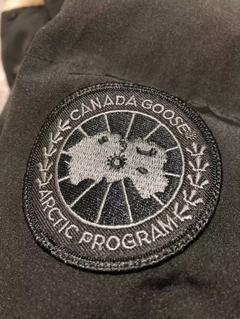 Can*a Go*e coat (e30)-223