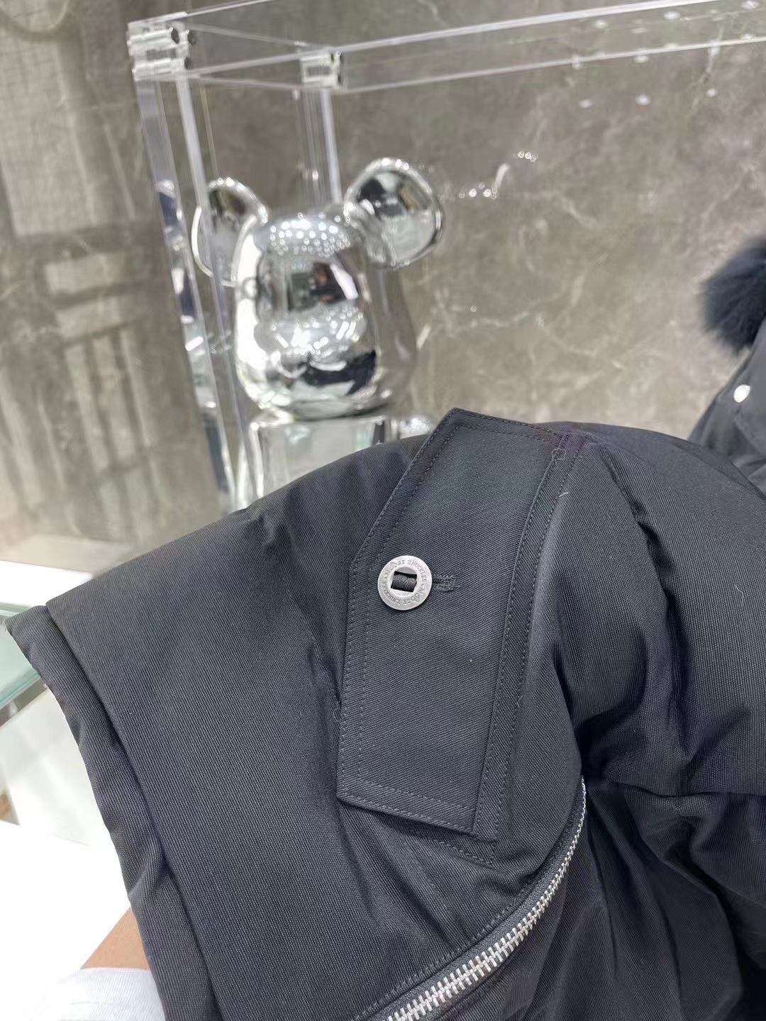 Moose Knuckles Coat-001