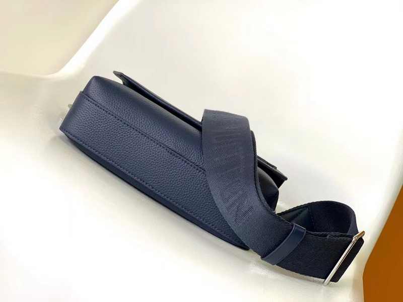 LV Handbags AAA(Men)-125