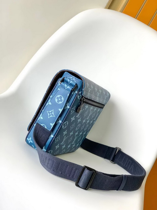 LV Handbags AAA(Men)-121