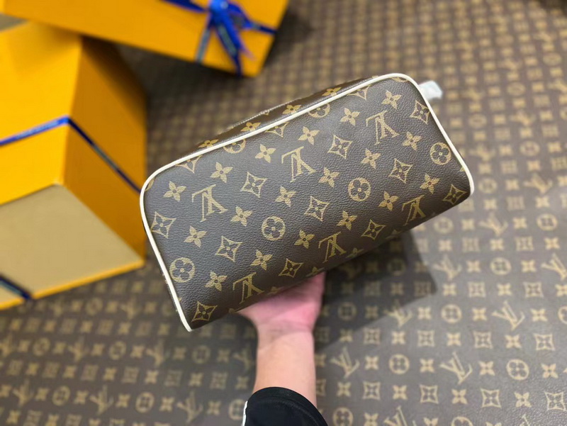 LV Small bags(AAA)-011