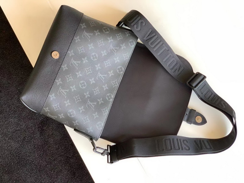 LV Handbags AAA(Men)-124