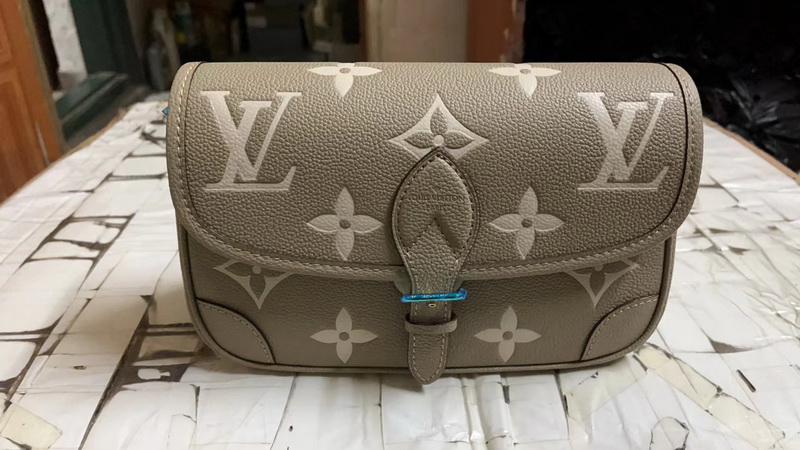 LV Handbags AAAA(Women)-193