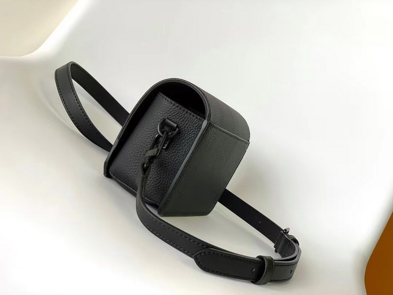 LV Handbags AAA(Men)-135