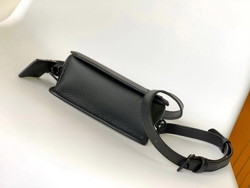 LV Handbags AAA(Men)-135