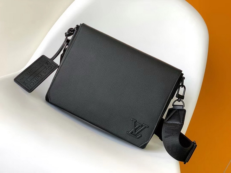 LV Handbags AAAA(Men)-140