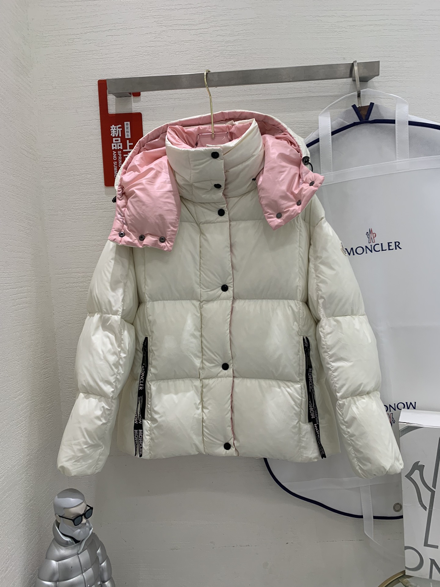 Moncler Coat(Women)-089