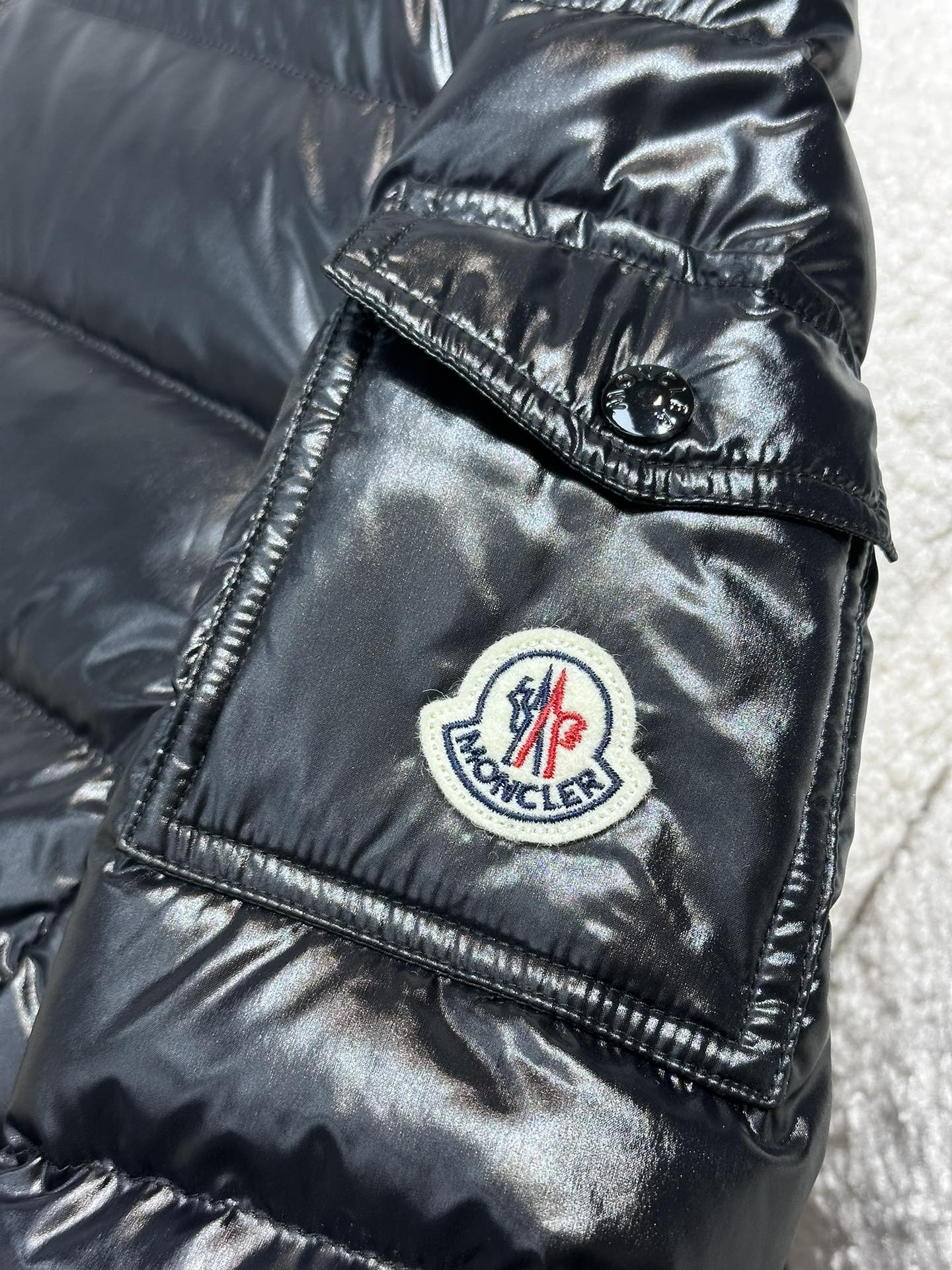 Moncler Coat(Women)-095