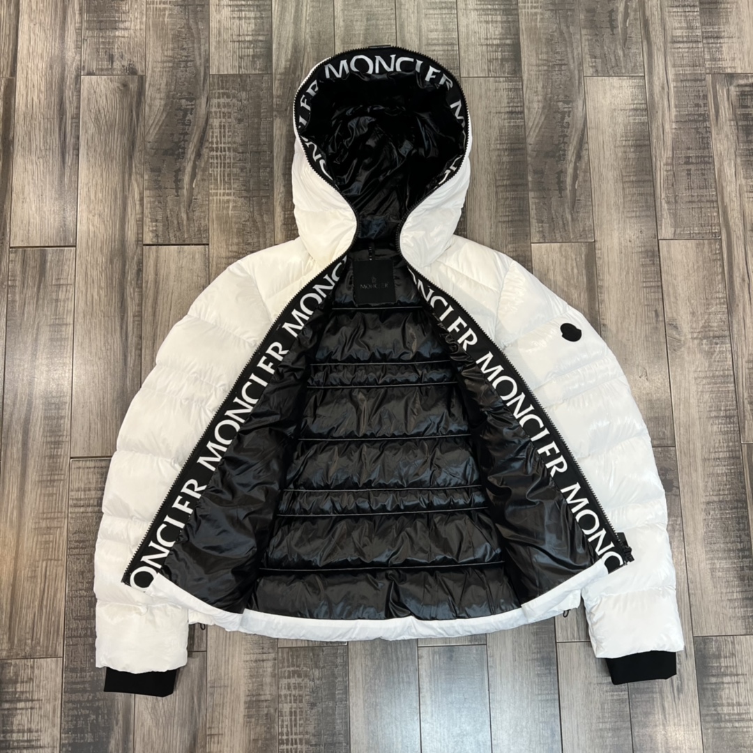 Moncler Coat(Women)-127