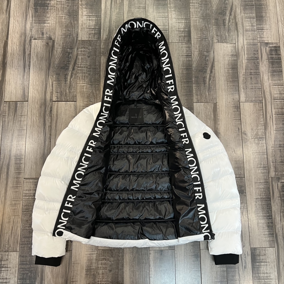 Moncler Coat(Women)-127