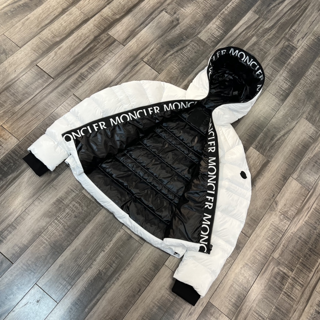 Moncler Coat(Women)-127