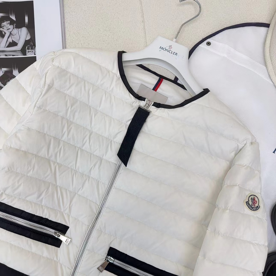 Moncler Coat(Women)-132