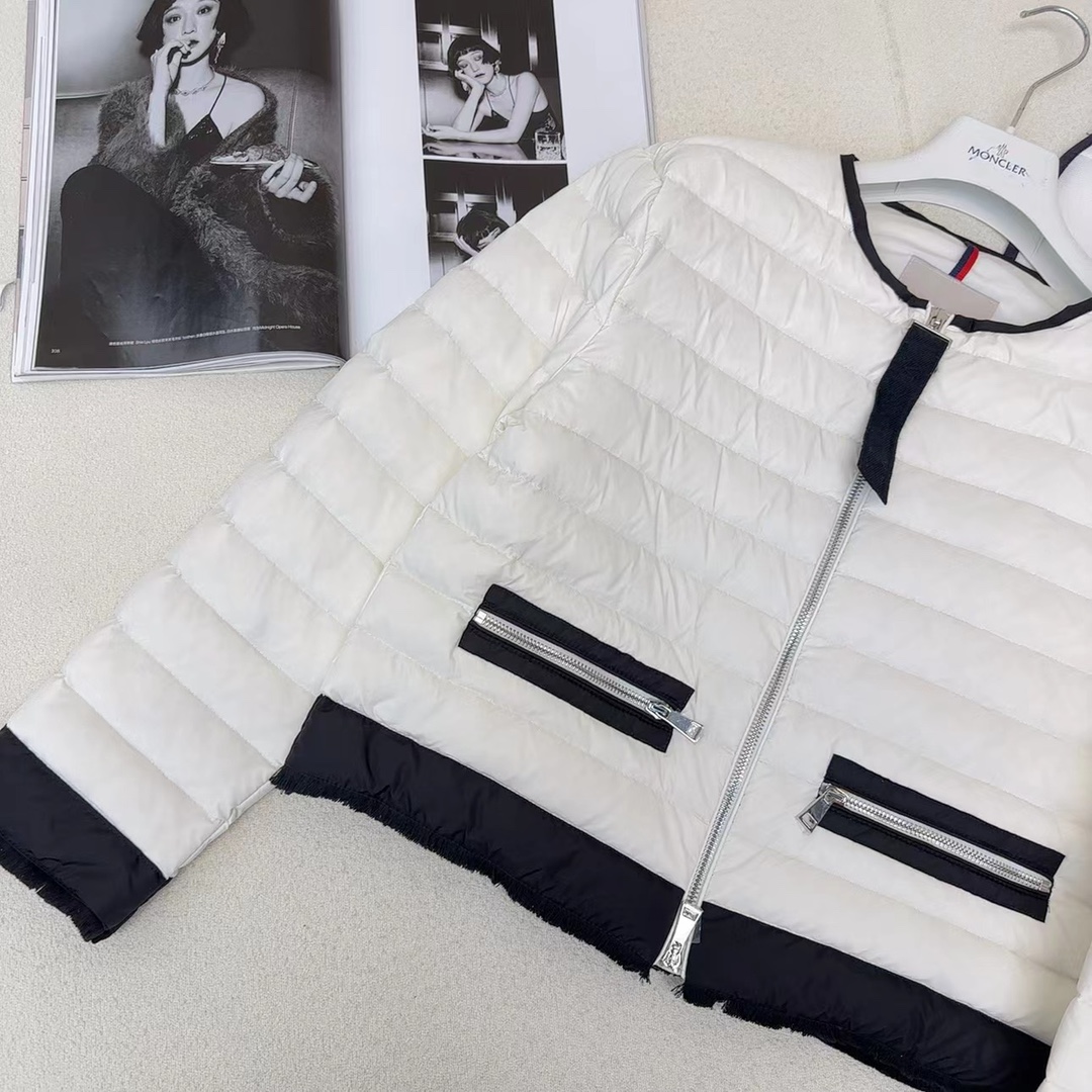 Moncler Coat(Women)-132