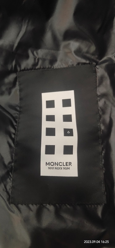Moncler Coat-224