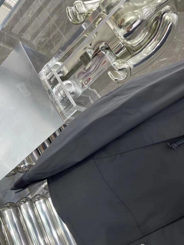 the n0*h F**e coat-040