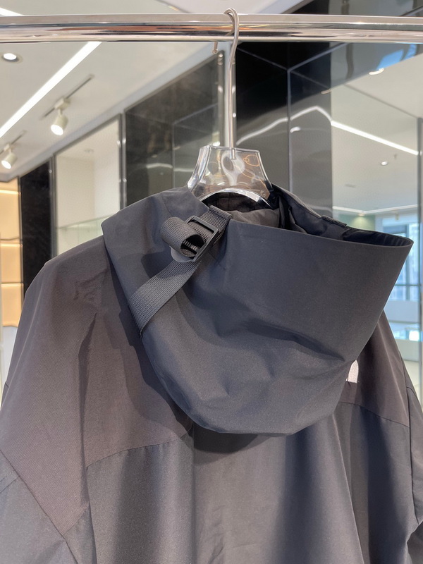 the n0*h F**e coat-049