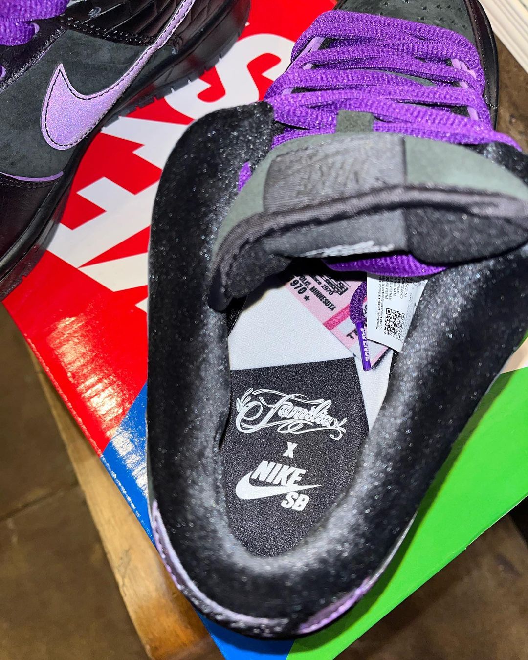 Familia x Nike SB Dunk Low First Avenue