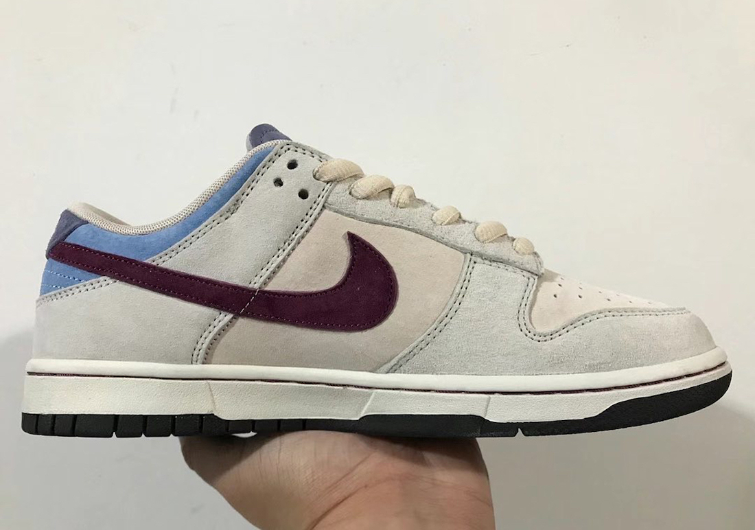 Nike Dunk Low Appears white