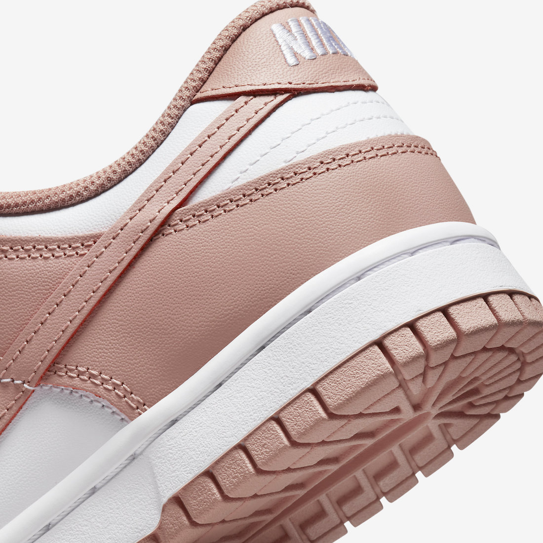 Nike Dunk Low WMNS Rose Whisper Style